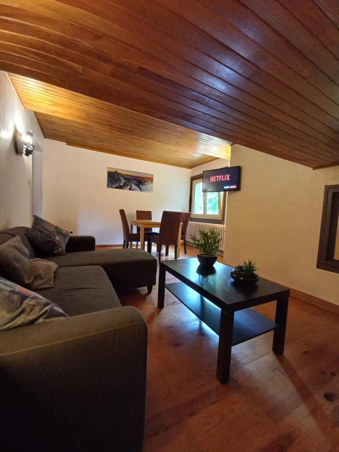 Logement Mansarde Dans Maison Avec Jardin En Bord De Piste, Vue Montagne レ・ズッシュ エクステリア 写真