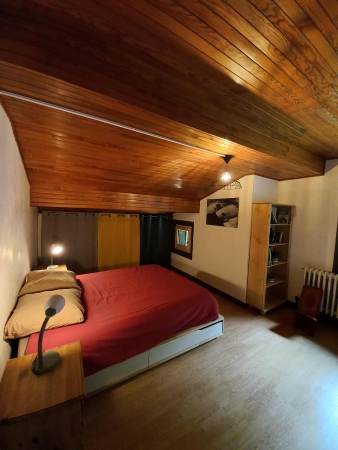 Logement Mansarde Dans Maison Avec Jardin En Bord De Piste, Vue Montagne レ・ズッシュ エクステリア 写真